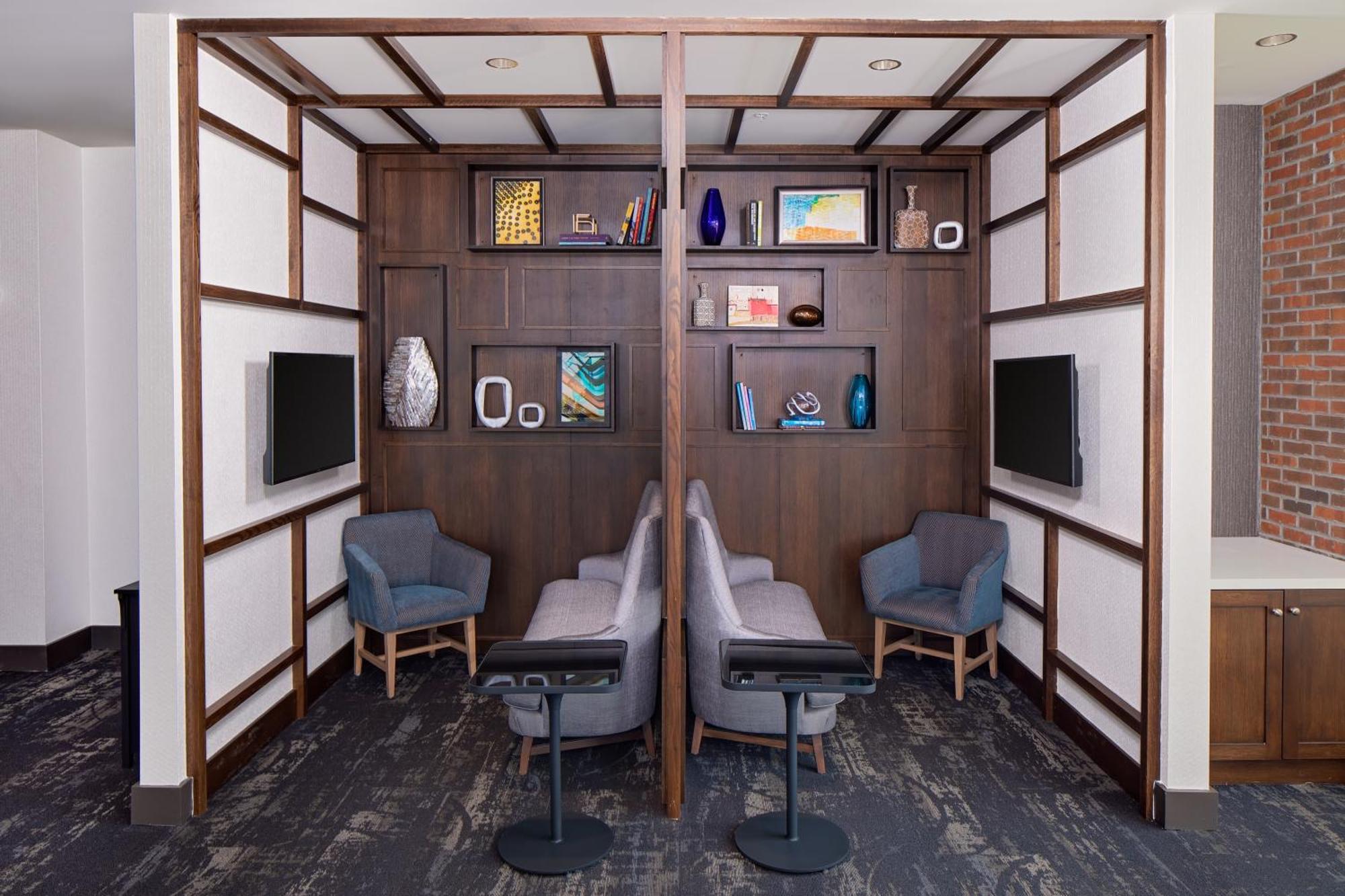 Hyatt Place Florence Downtown Екстериор снимка