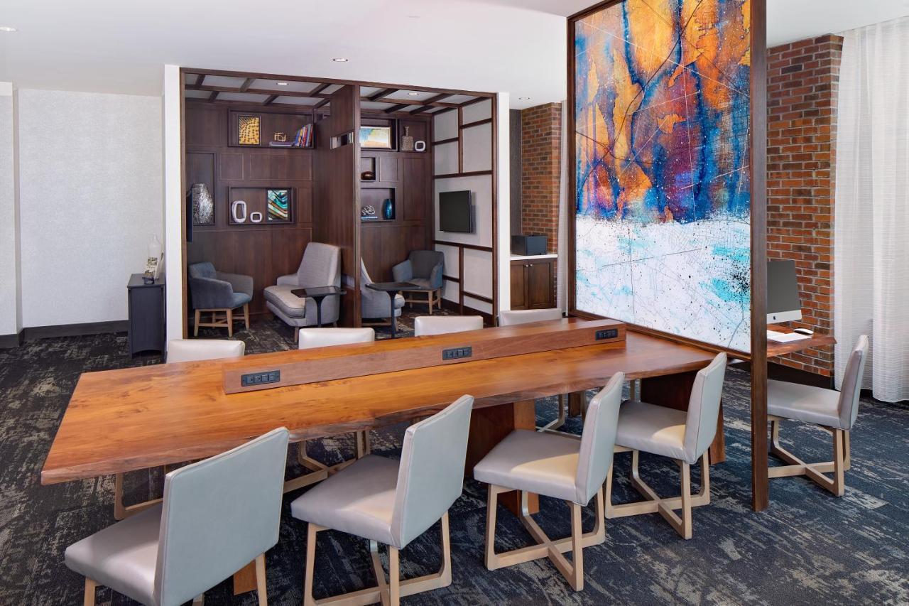 Hyatt Place Florence Downtown Екстериор снимка